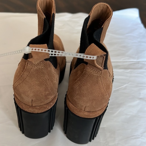 Gianni Bini Ryker Suede Lug Sole Platform Booties. - Picture 5 of 7